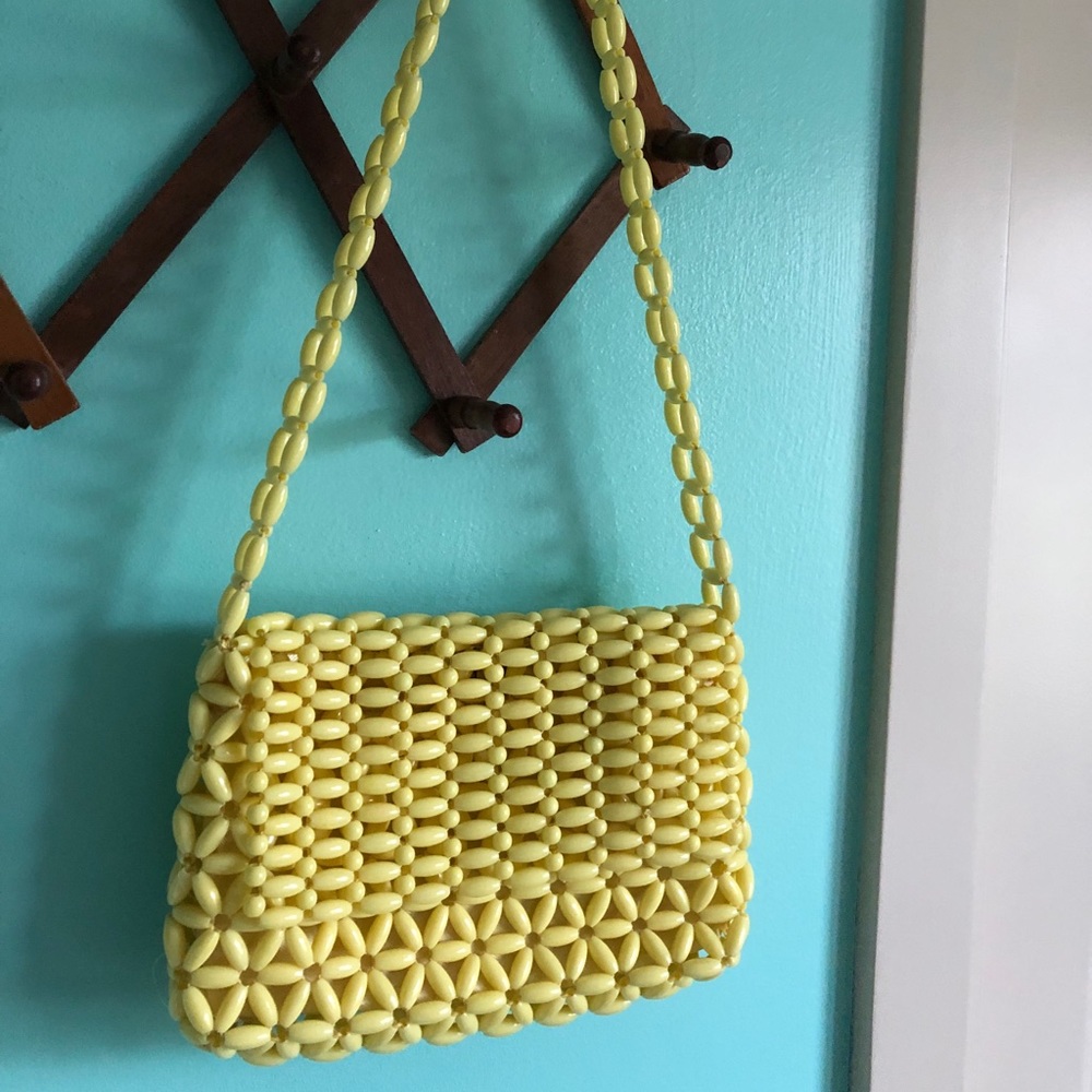 VTG 60s Beaded Flower Yellow Purse